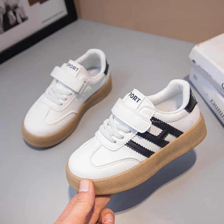 أحذية رياضية-sneakers