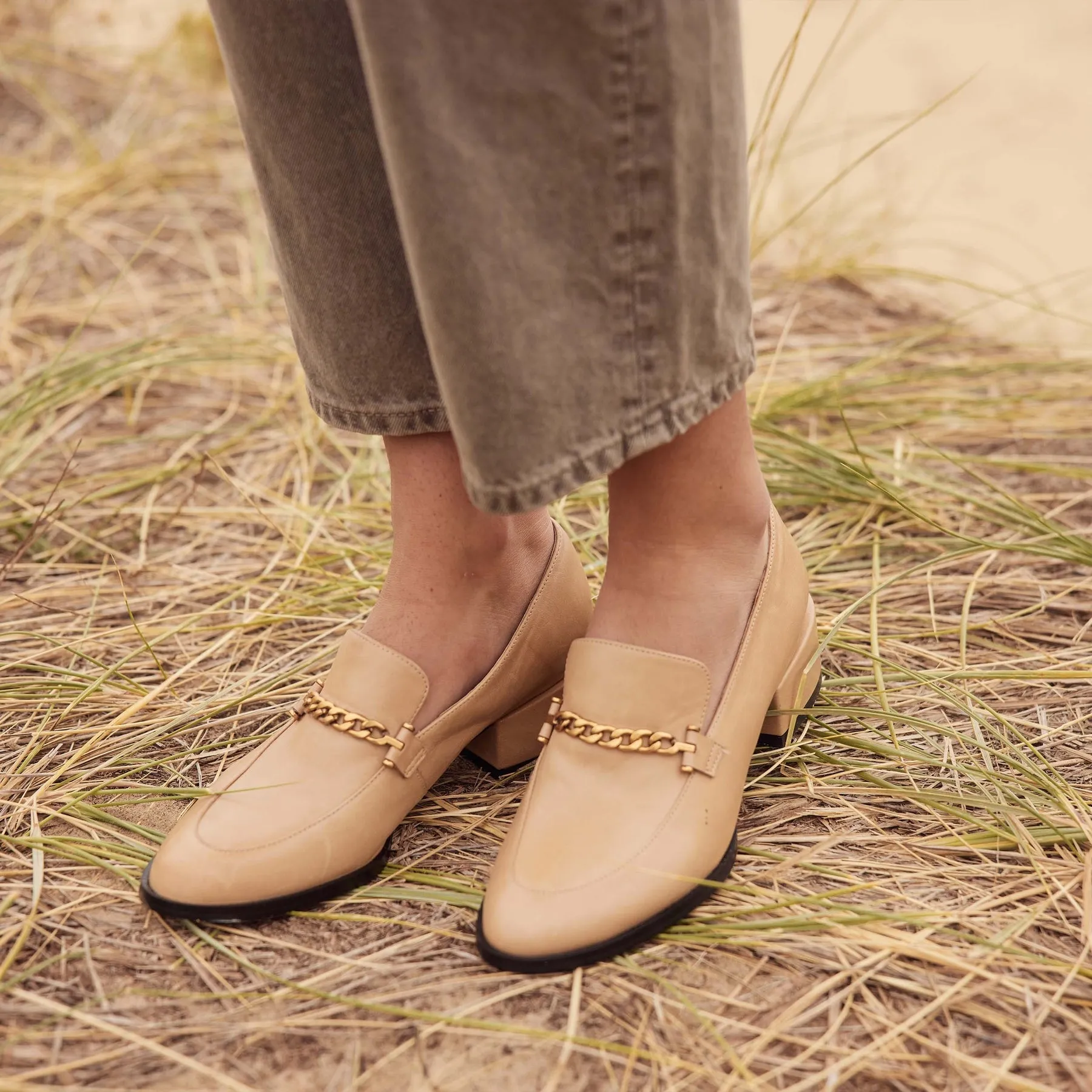 CASTELLA LEATHER HEEL LOAFERS