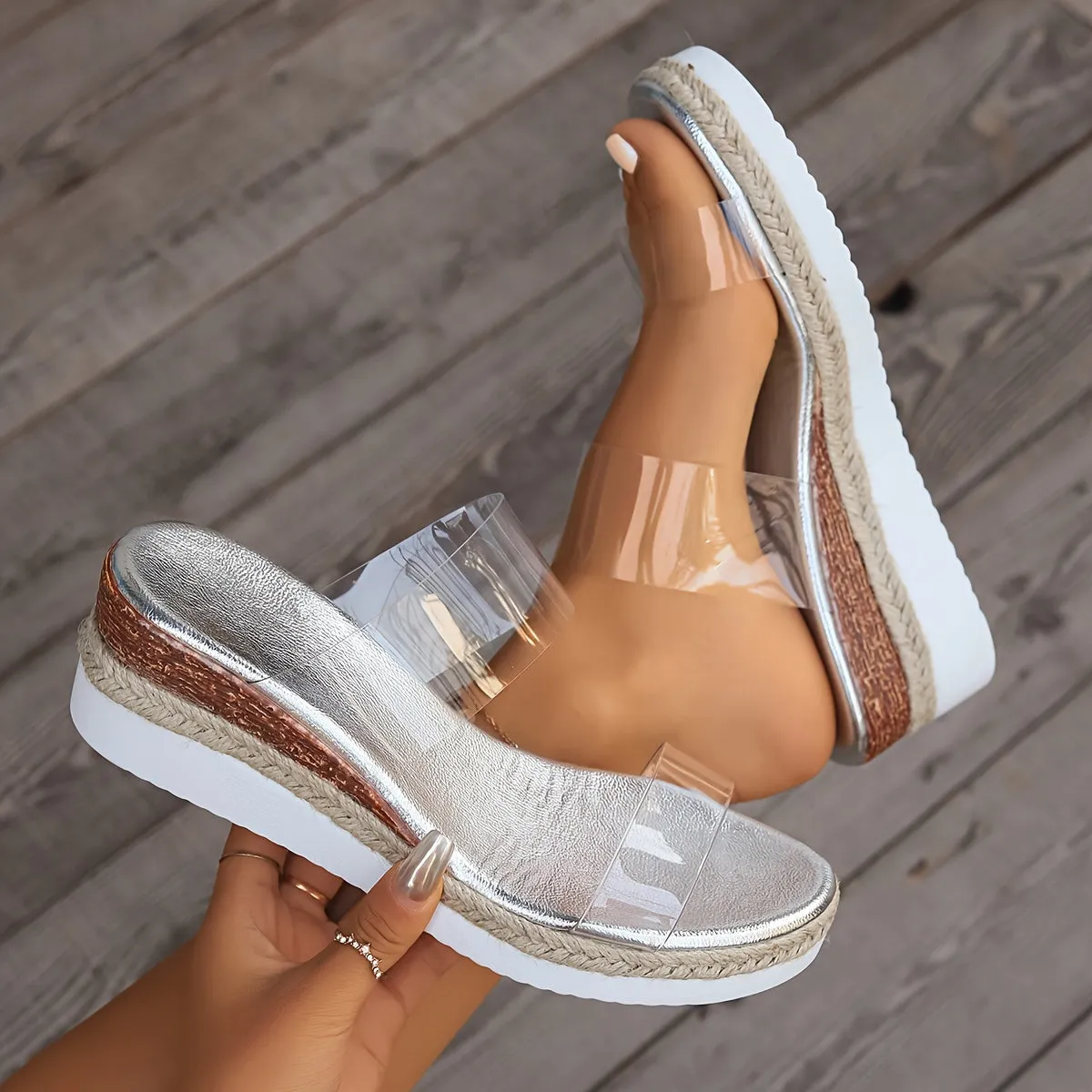 Effortless and casual orthopedic Sandals