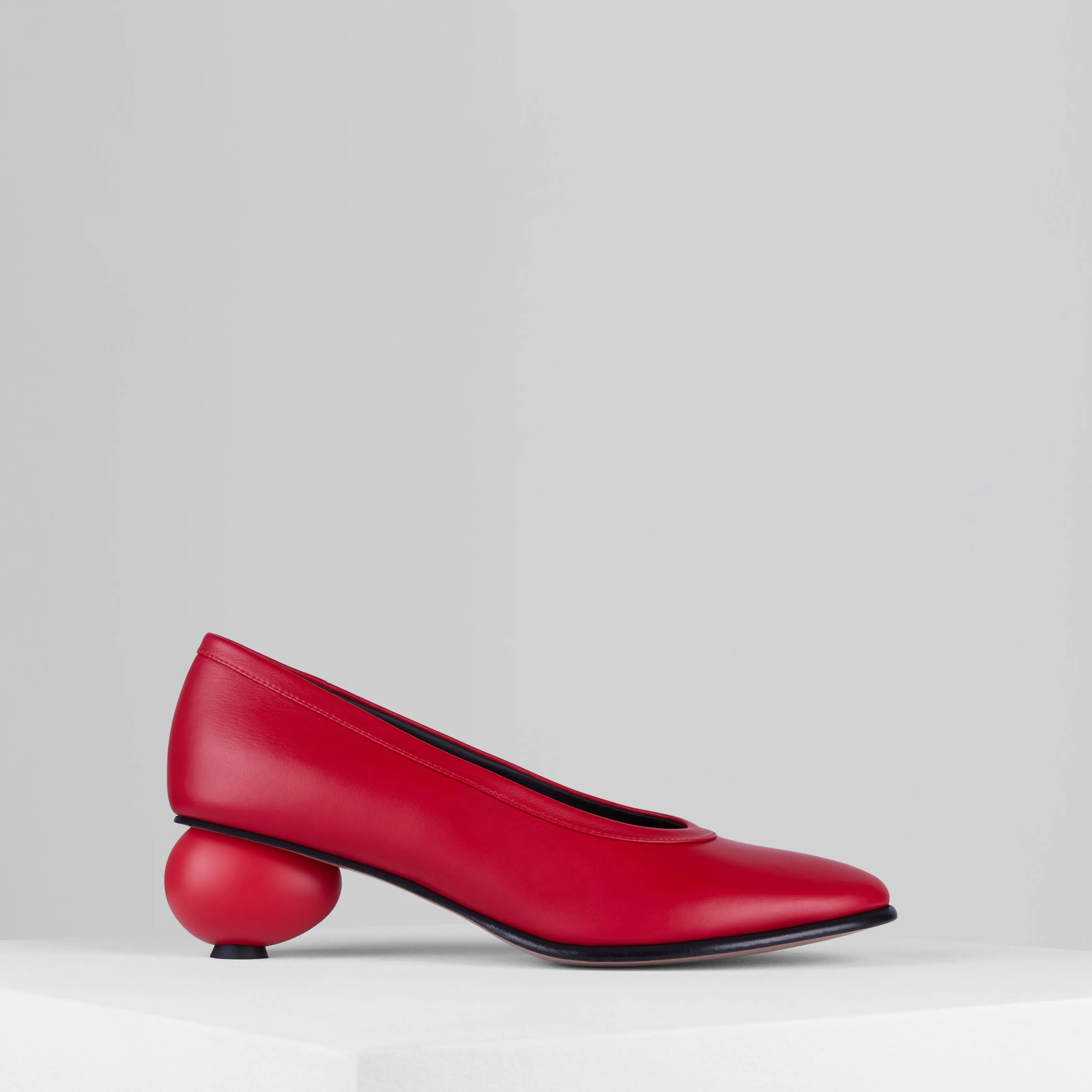Egg Pumps in Rosso