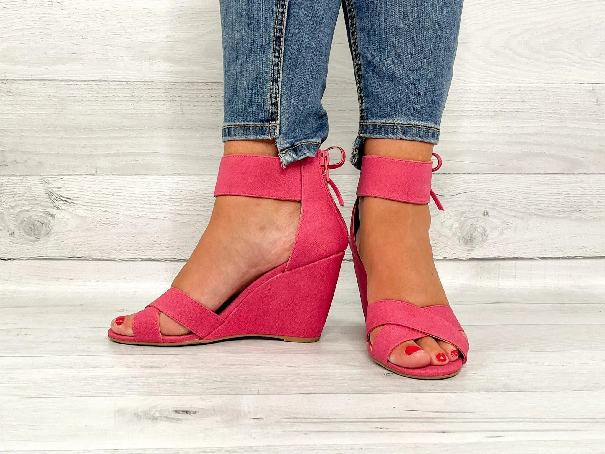 Fuchsia Bow Wedge