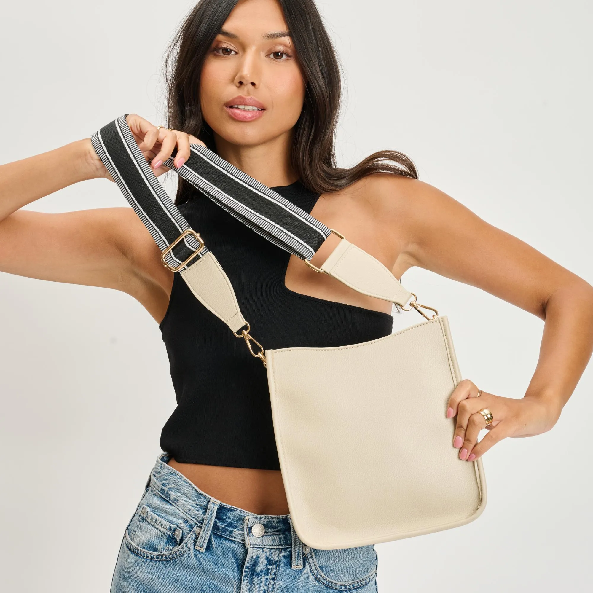 Glitzia Crossbody