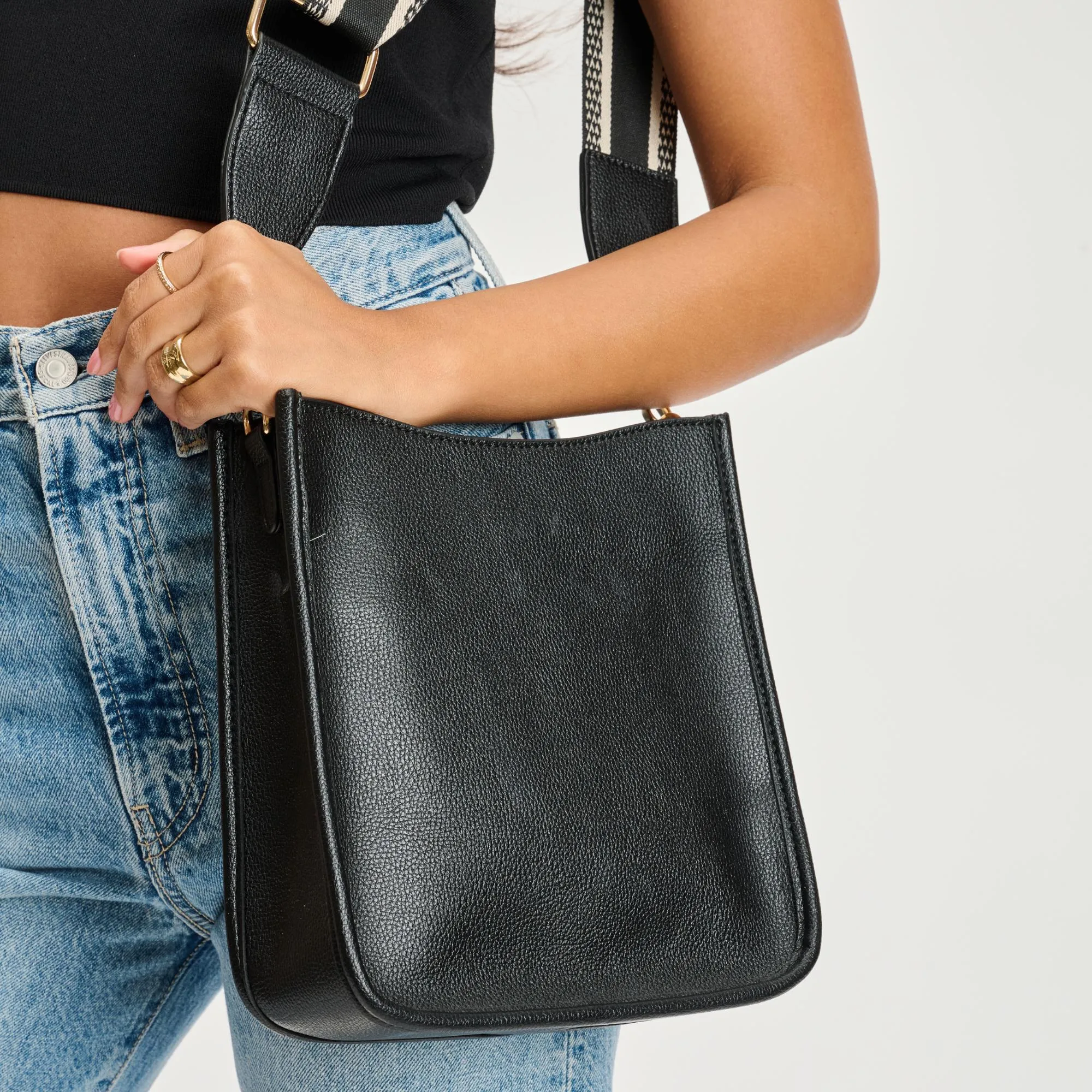 Glitzia Crossbody