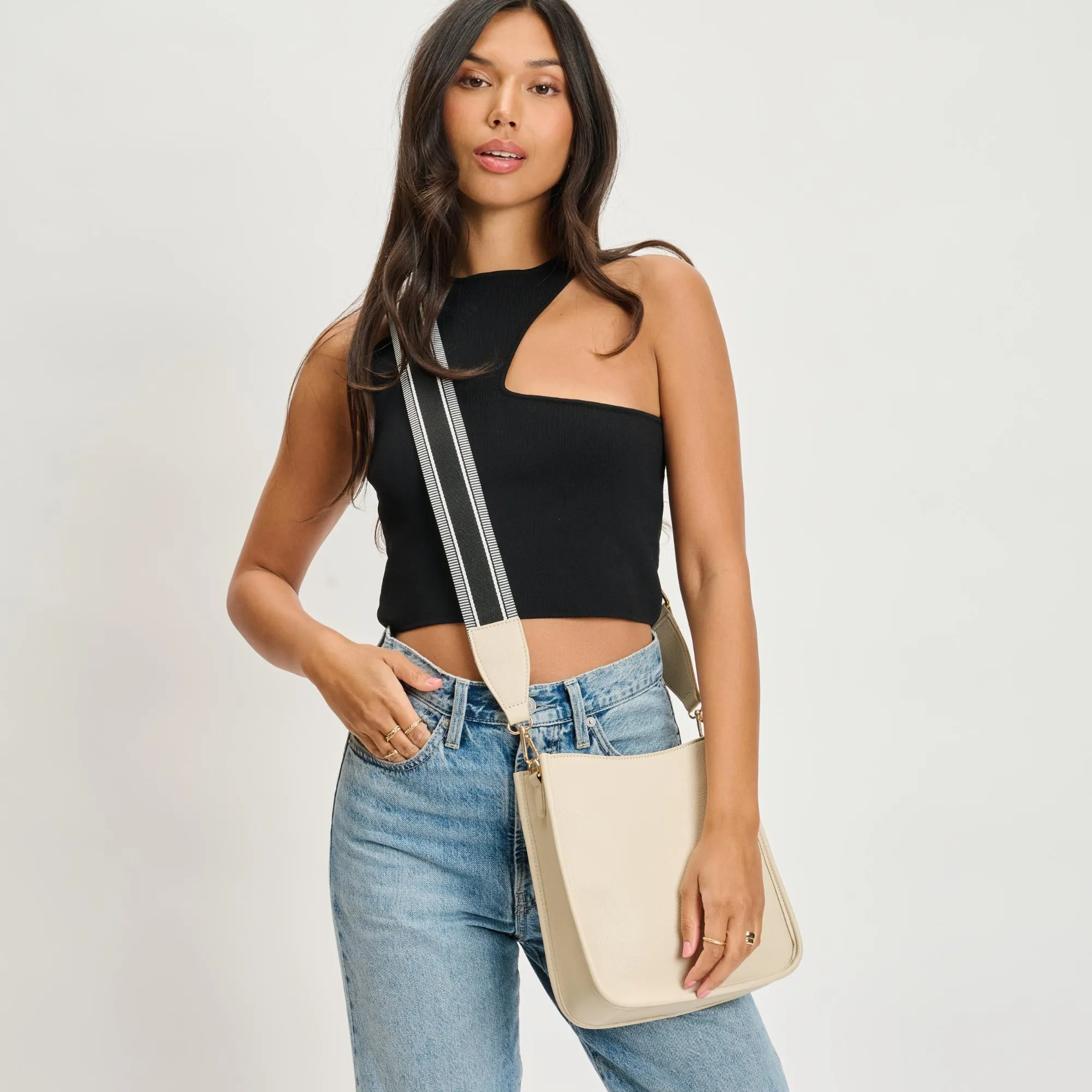 Glitzia Crossbody