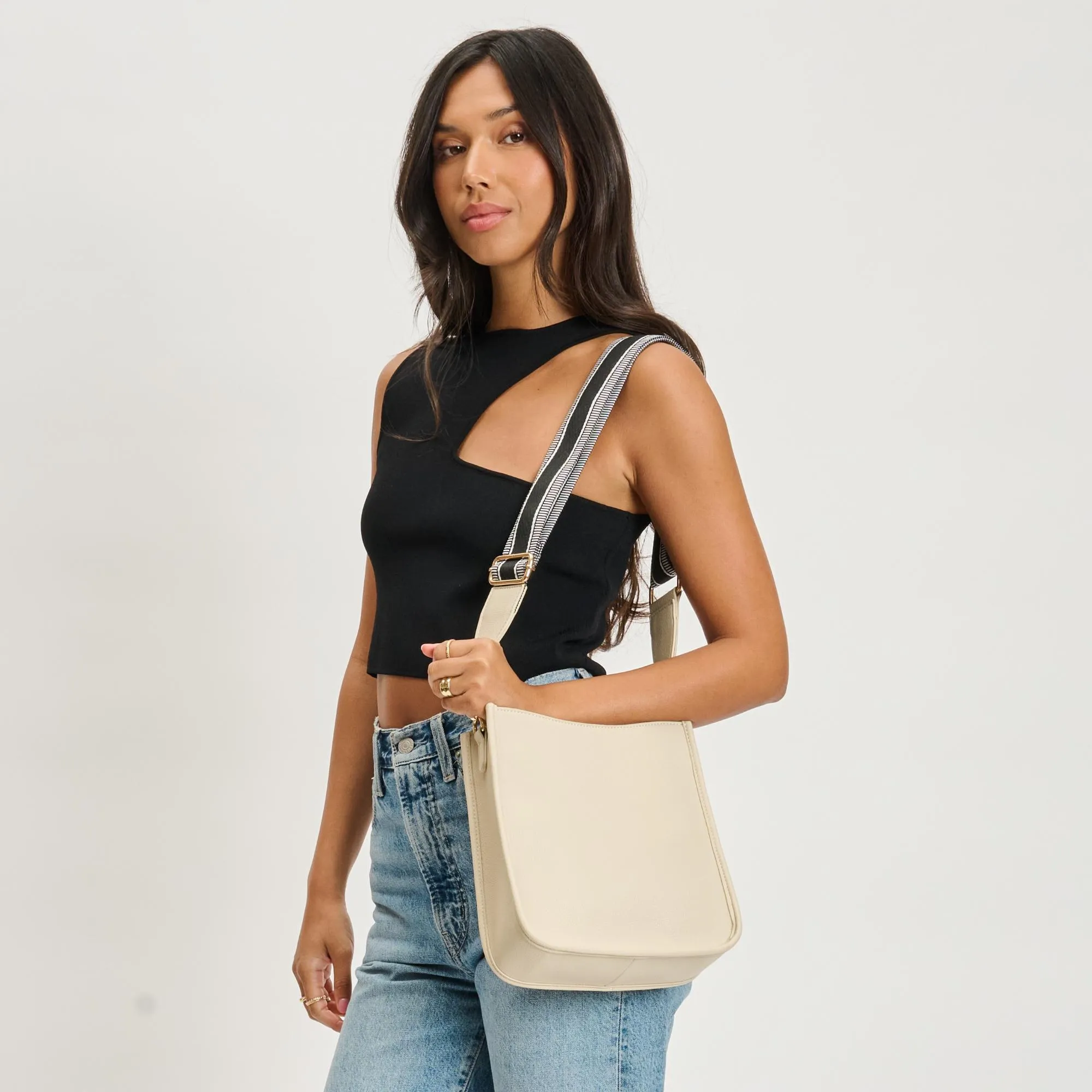 Glitzia Crossbody
