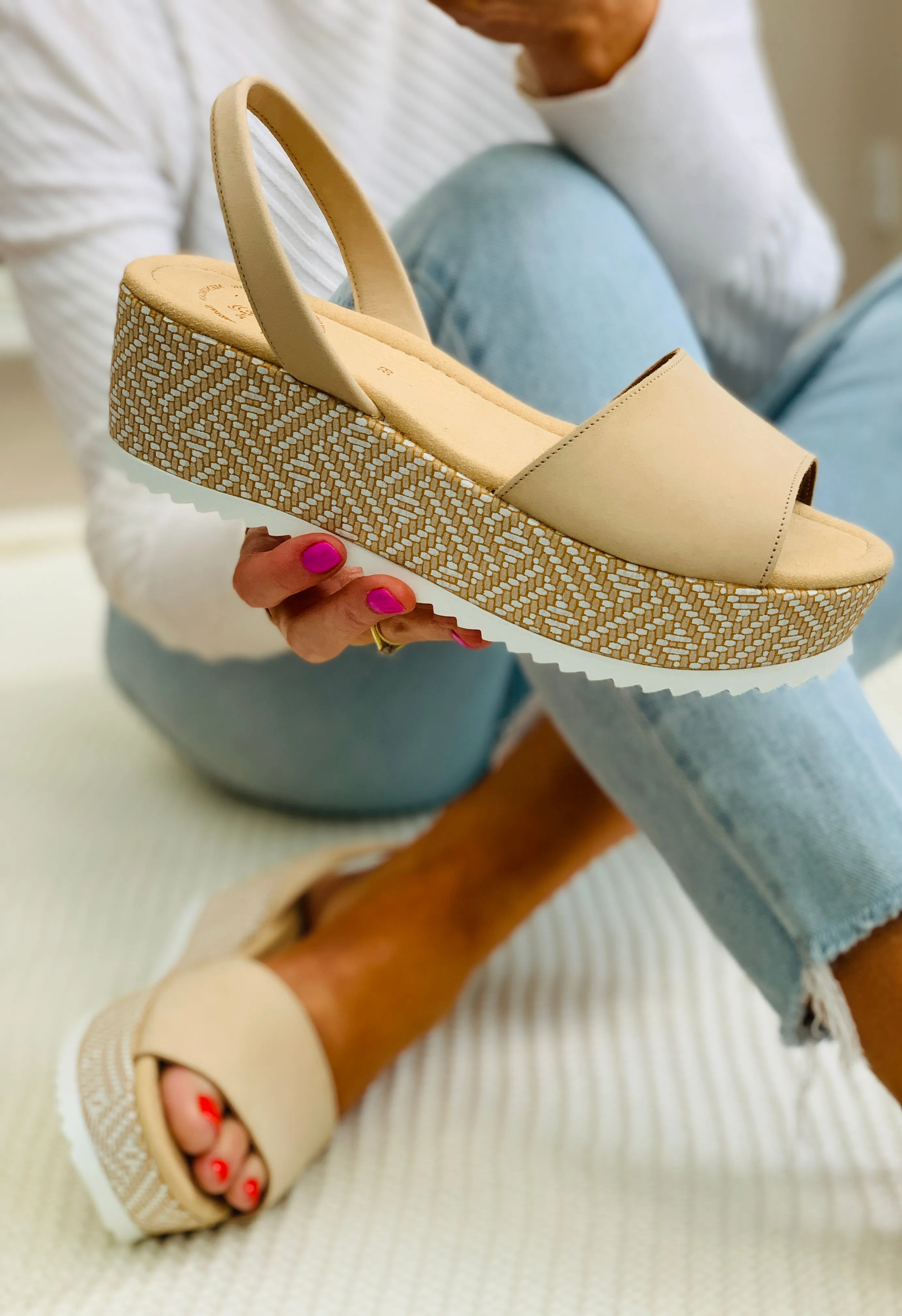 Maya Mid Height Wedge